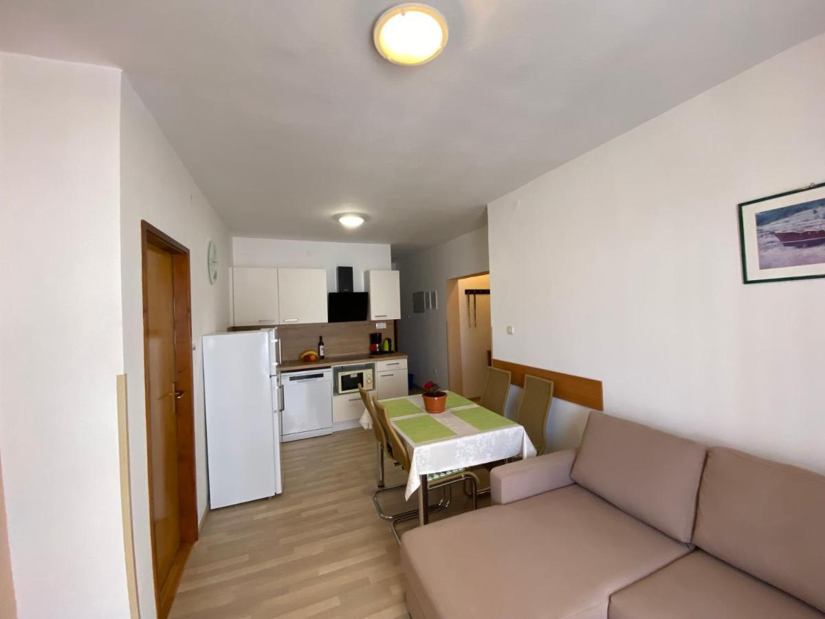 Apartmani Tamara Baska Екстериор снимка